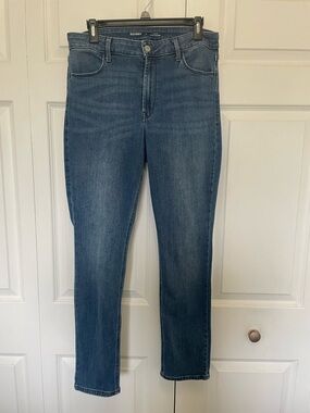 Old Navy Women’s Wow Straight High-Rise Jeans